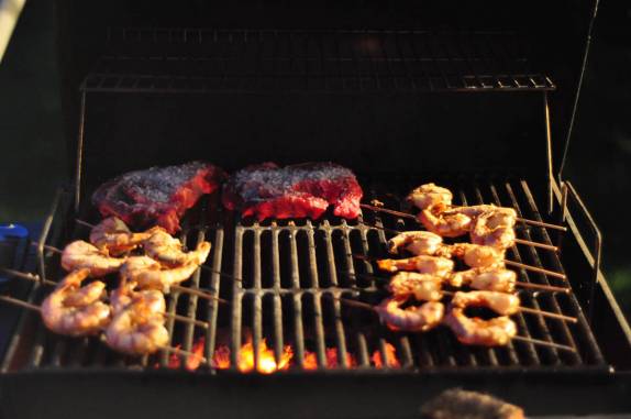 Churrasco preparado pelo Maurício e o Oscar para nos receber em sua casa em Newark, no Delaware, nos Estados Unidos